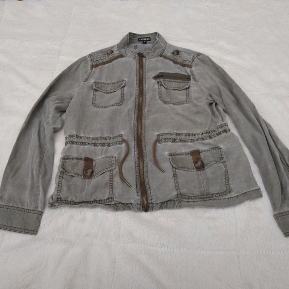 Express Jacket lightweight   - Picture 2 of 9